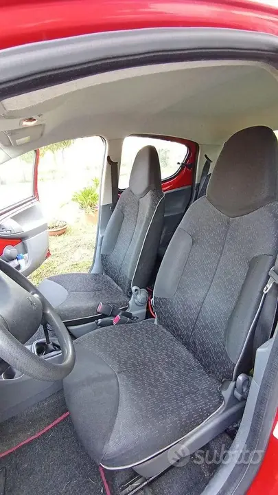 Peugeot 107 2011 photo 5
