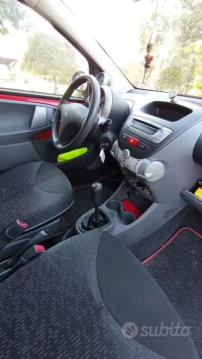 Peugeot 107 2011 photo 4