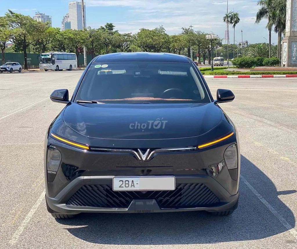 Vinfast Limo