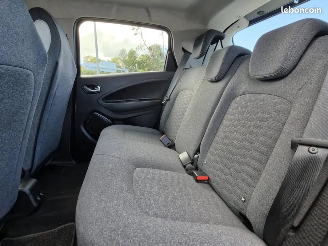 Renault Zoe 2023 photo 2