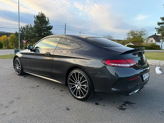 Mercedes-Benz C300