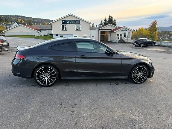 Mercedes-Benz C300 2020 photo 5