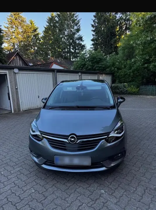 Opel Zafira Tourer
