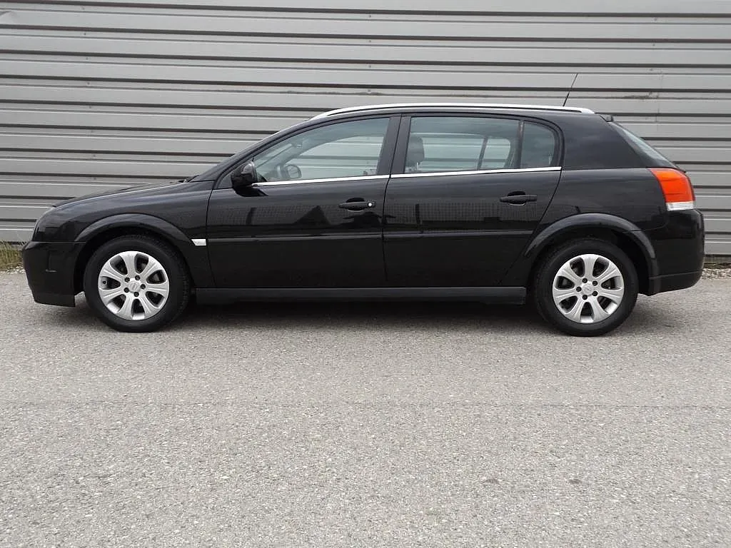 Opel Signum 2005 photo 2