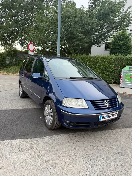 Volkswagen Sharan 2004 photo 2