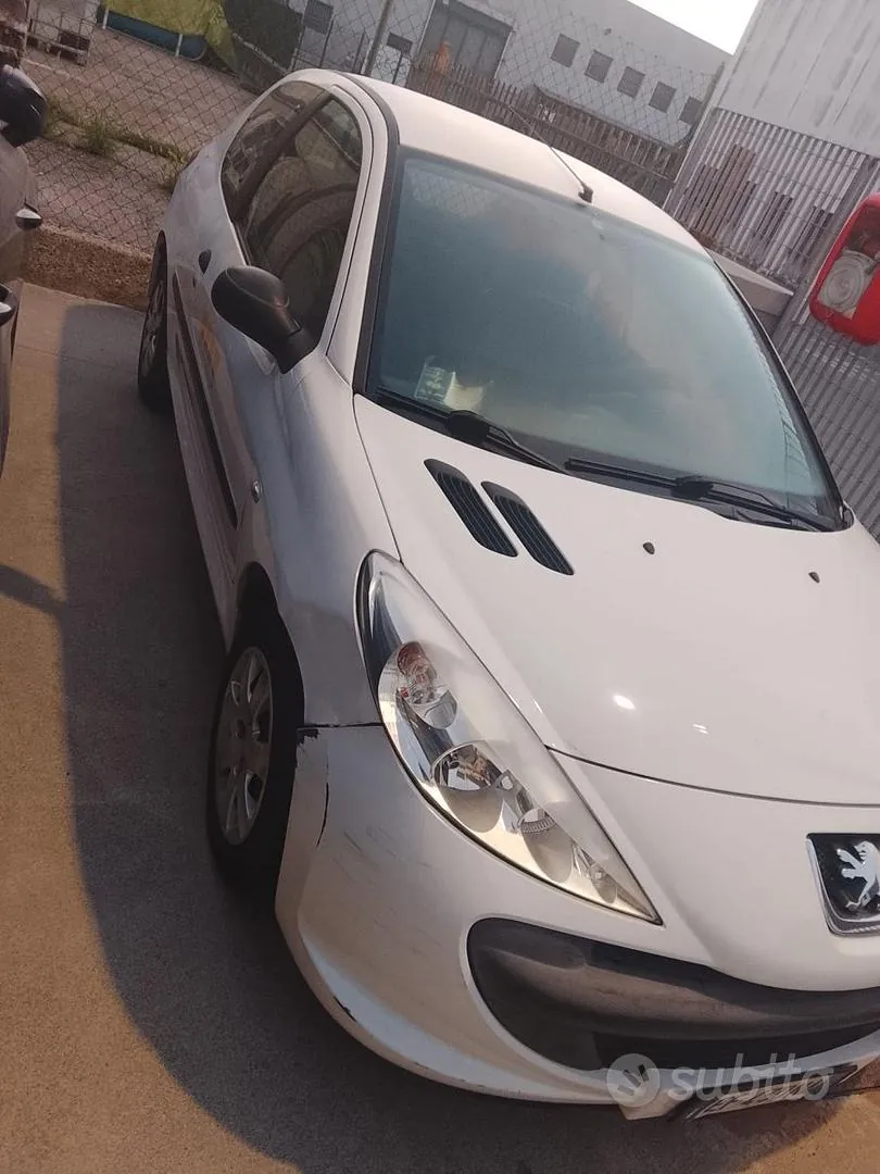 Peugeot 206 2011 photo 4