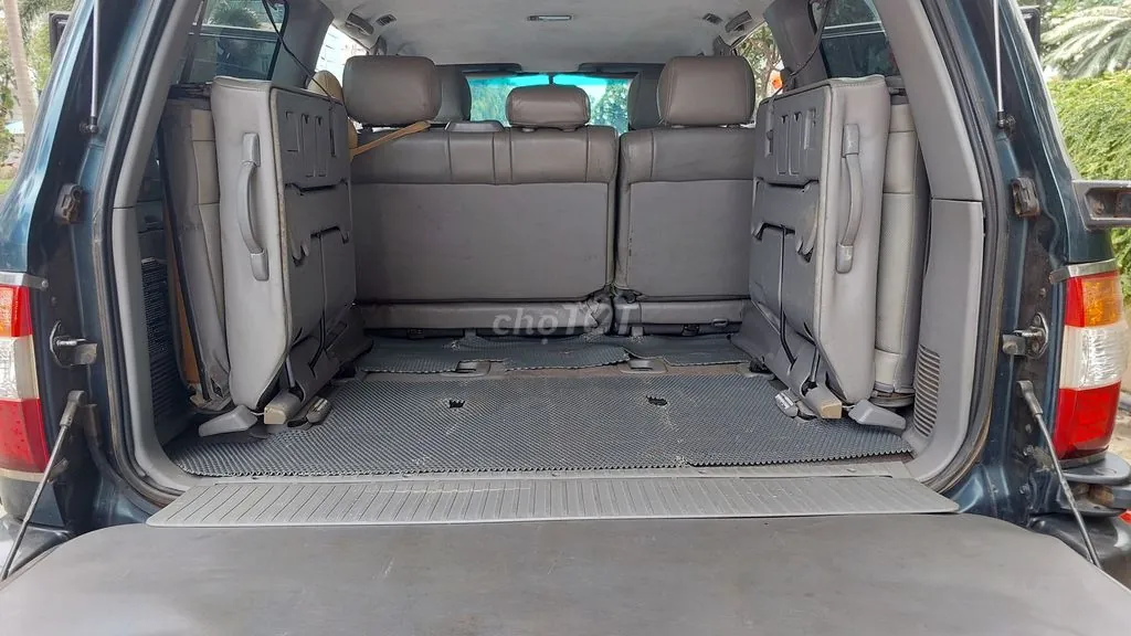 Toyota Land Cruiser 2005 photo 2