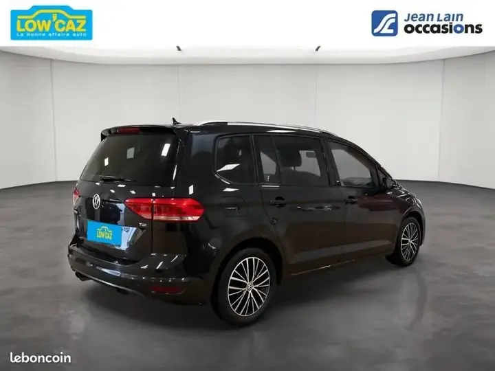 Volkswagen Touran 2017 photo 5