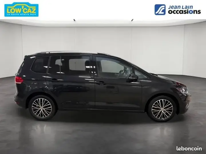 Volkswagen Touran 2017 photo 4