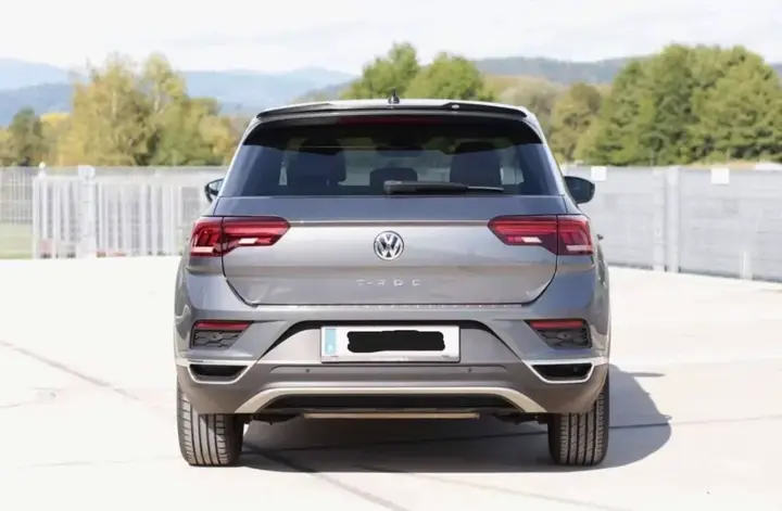 Volkswagen T-Roc 2019 photo 2