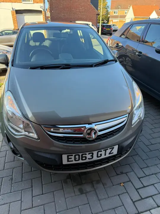 Vauxhall Corsa 2013 photo 2