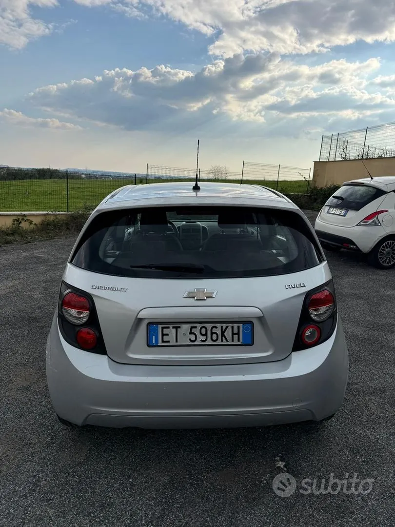 Chevrolet Aveo 2012 photo 4