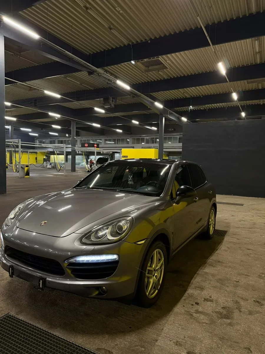 Porsche Cayenne 2010 photo 3