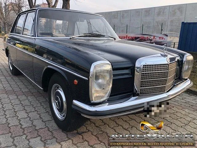 Mercedes-Benz 230 1969 photo 2