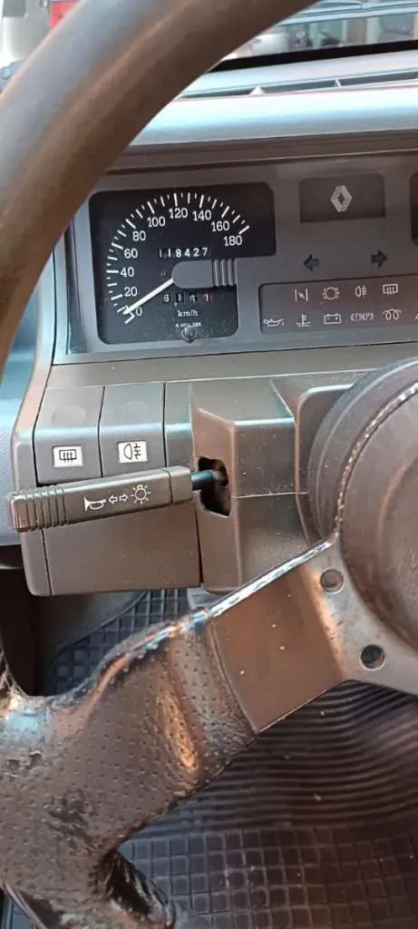 Renault 5 1990 photo 3