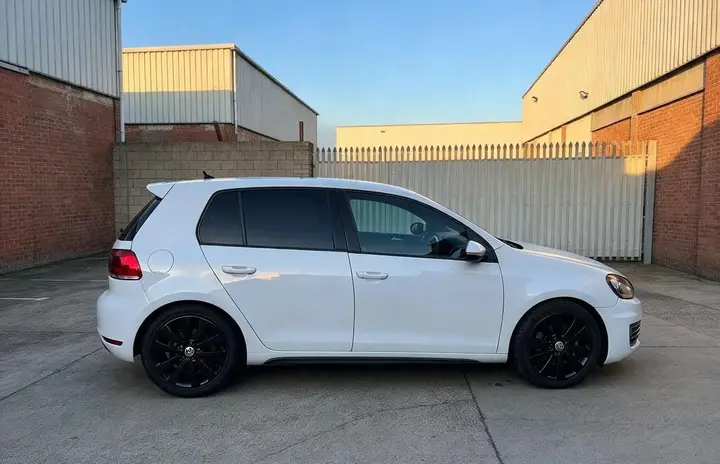 Volkswagen Golf 2012 photo 5