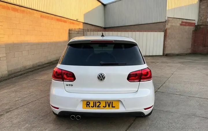 Volkswagen Golf 2012 photo 4