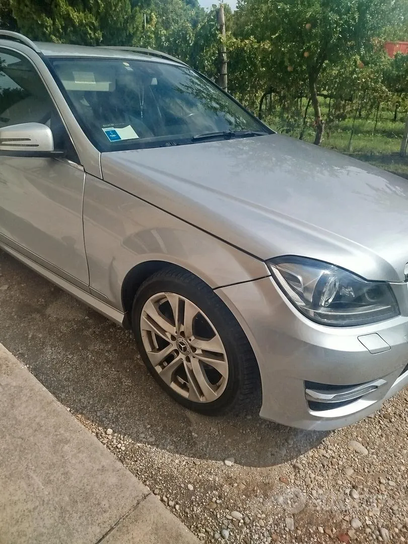 Mercedes-Benz C 2012 photo 4