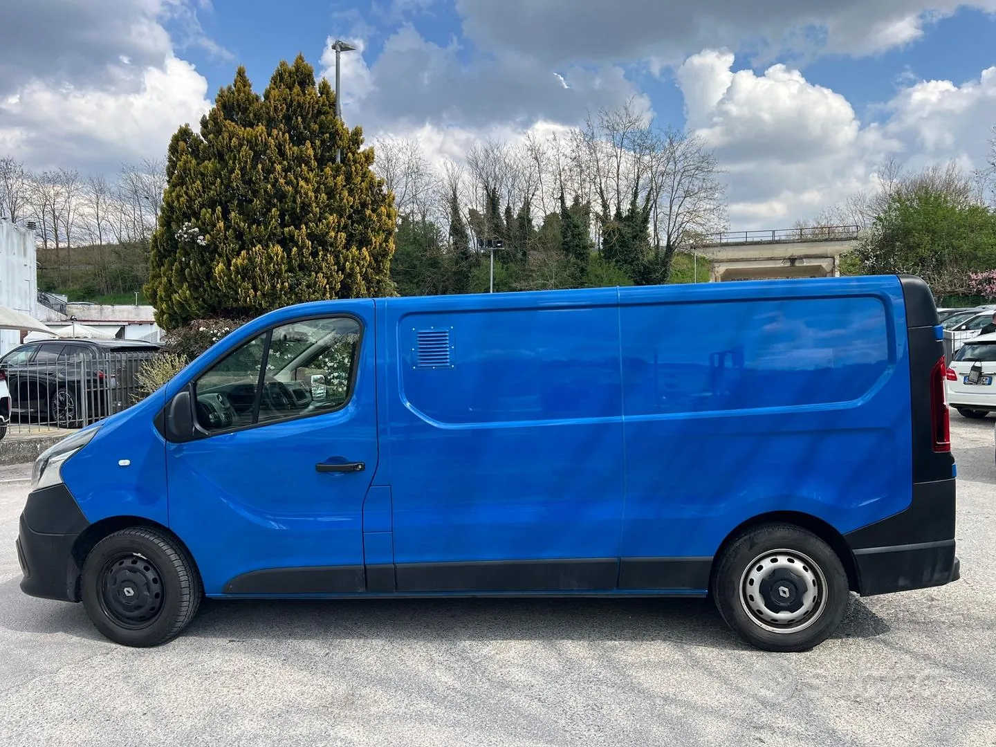Renault Trafic 2018 photo 2