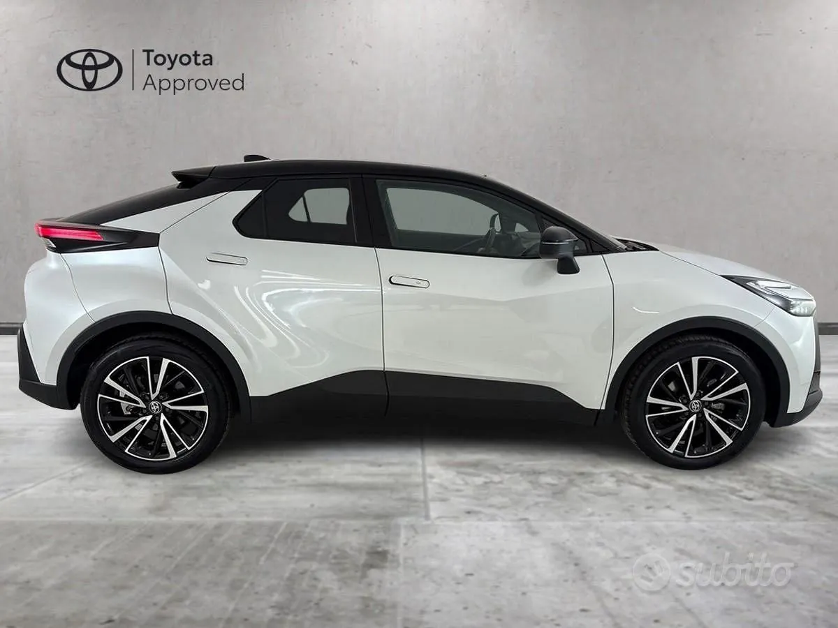 Toyota C-Hr 2025 photo 4