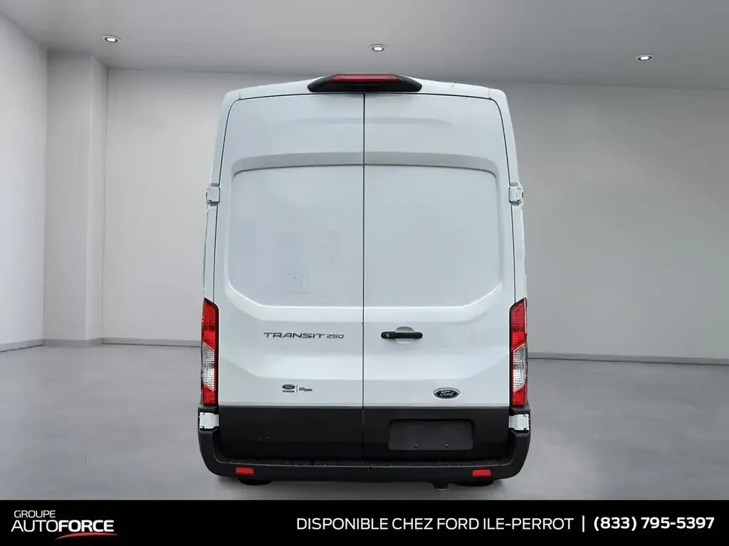 Ford Transit Cargo Van 2023 photo 3