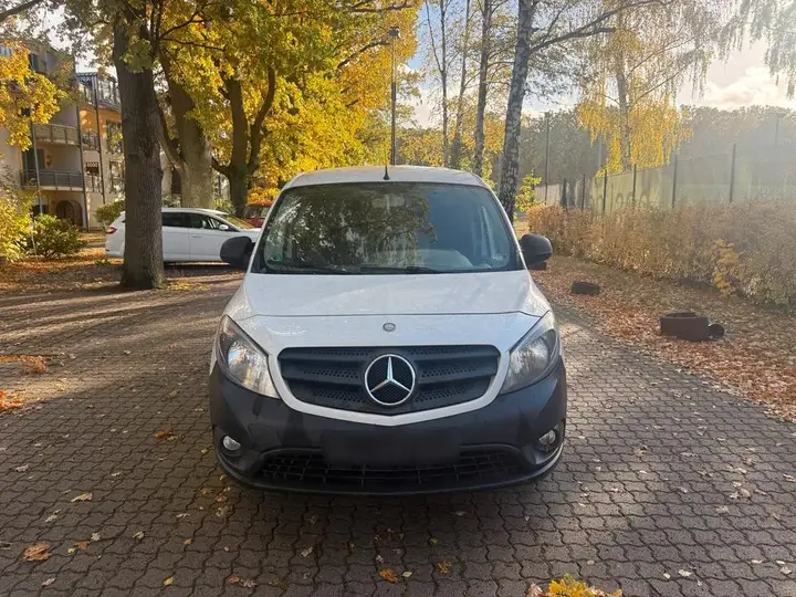 Mercedes-Benz Citan 109