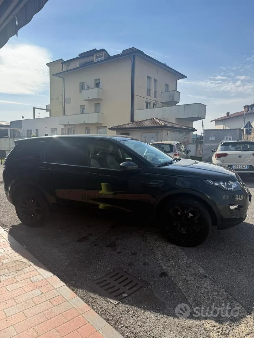 Land Rover Discovery Sport 2016 photo 3