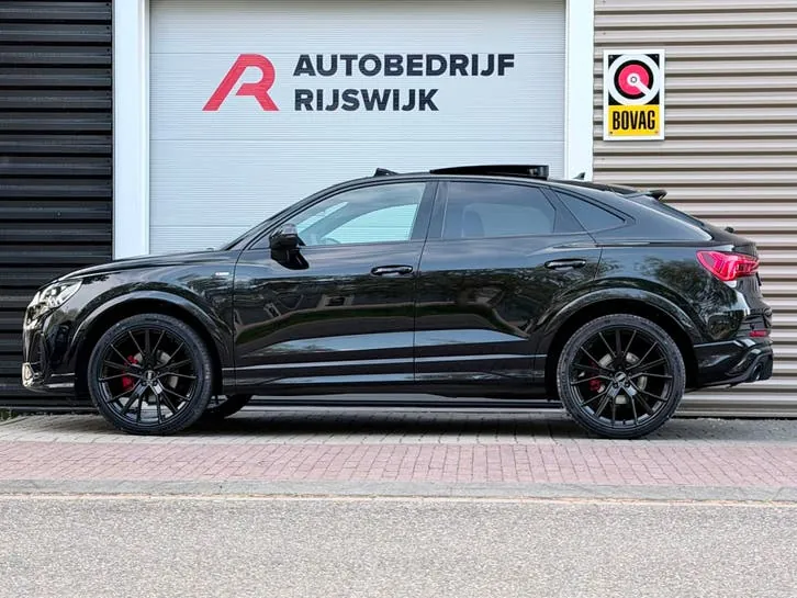 Audi Q3 2024 photo 2