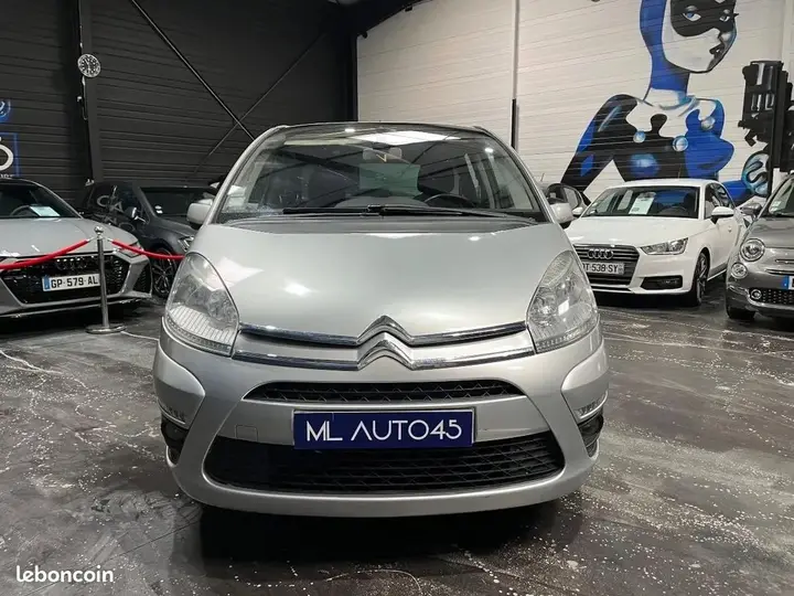 Citroen C4 Picasso 2010 photo 2