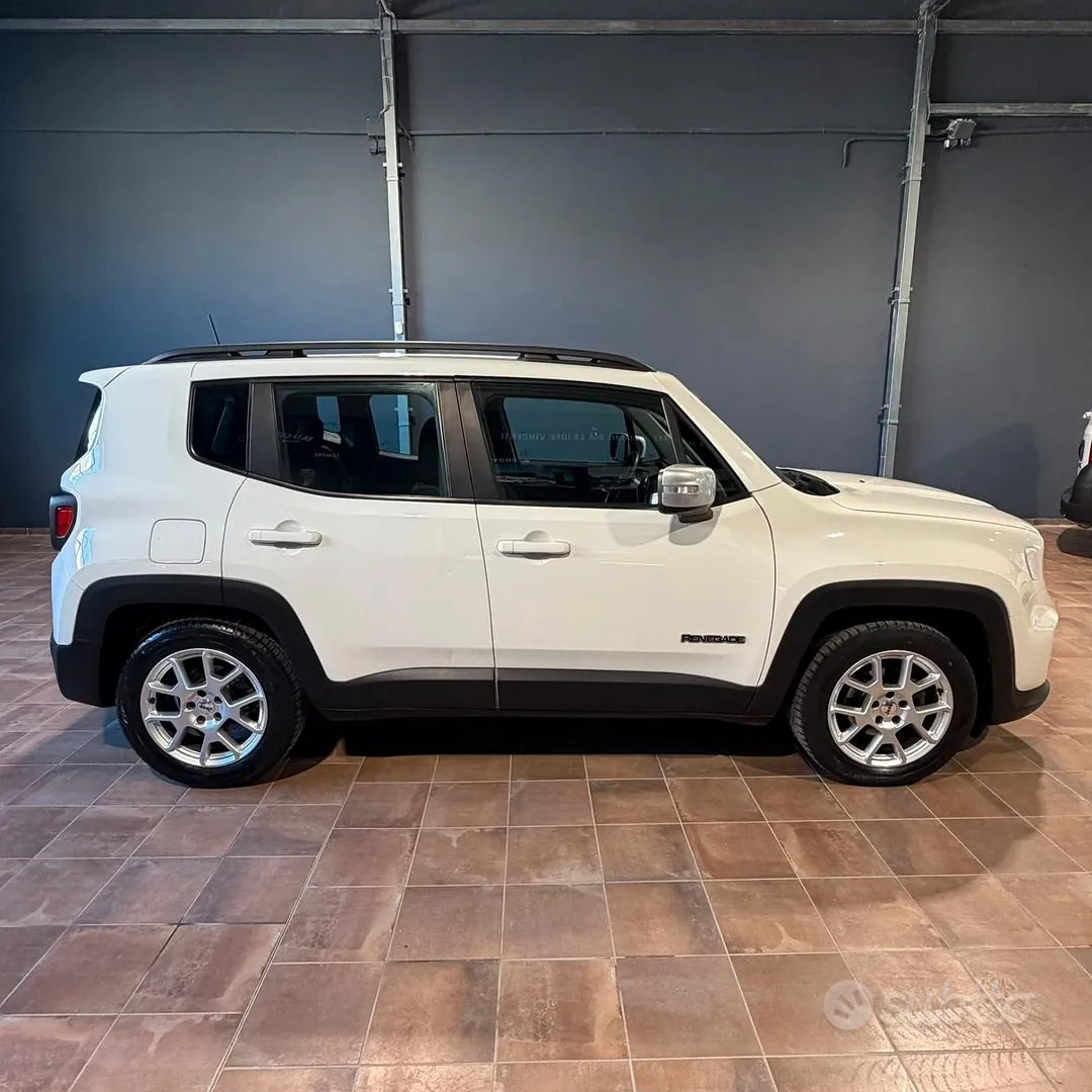 Jeep Renegade 2022 photo 2
