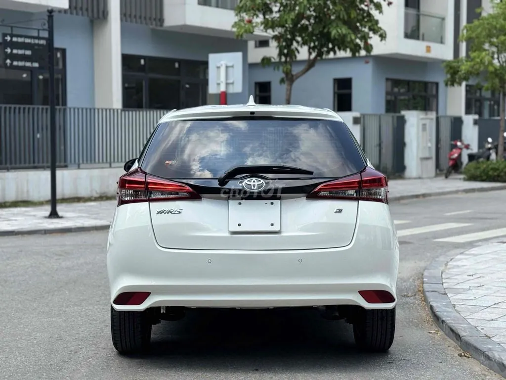 Toyota Yaris 2018 photo 2