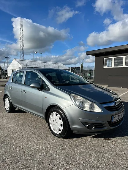 Opel Corsa 2010 photo 2