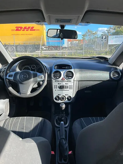 Opel Corsa 2010 photo 3
