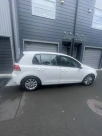 Volkswagen Golf 2010 photo 3