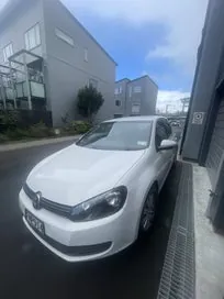 Volkswagen Golf 2010 photo 4