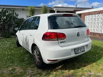 Volkswagen Golf 2012 photo 4