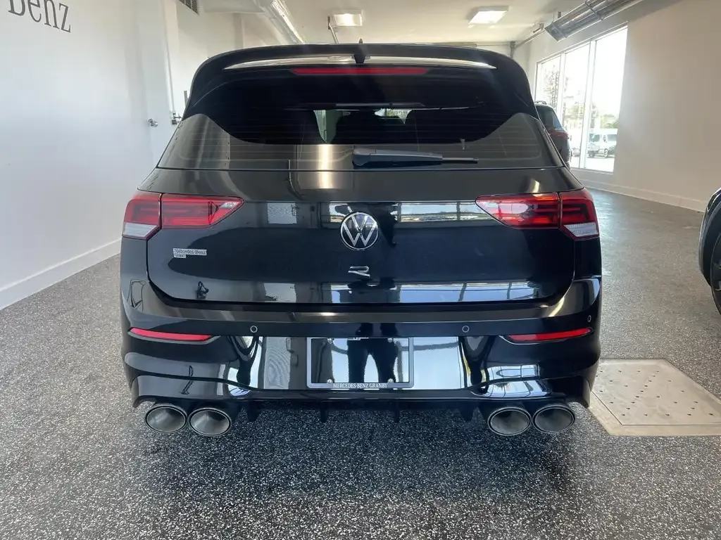 Volkswagen Golf R 2024 photo 3