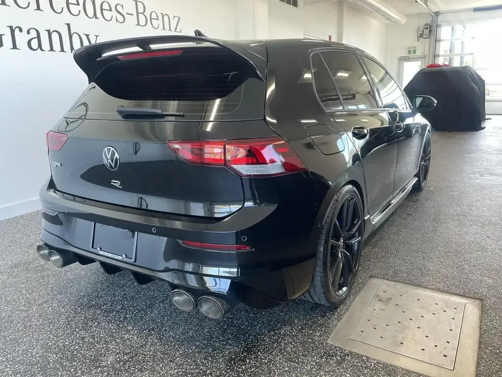 Volkswagen Golf R 2024 photo 2