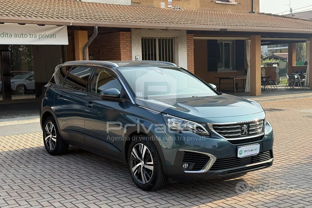 Peugeot 5008 2019 photo 3