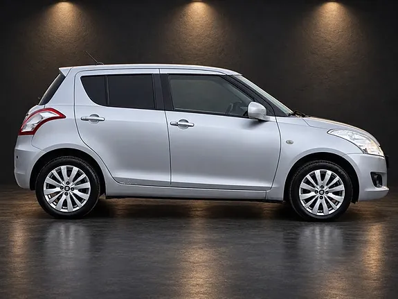 Suzuki Swift 2013 photo 2