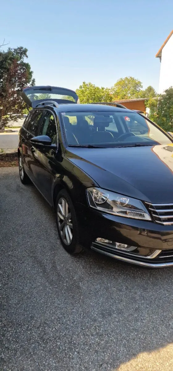 Volkswagen Passat 2011 photo 2