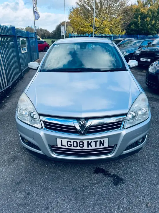 Vauxhall Astra 2008 photo 4