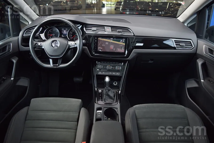 Volkswagen Touran 2018 photo 4