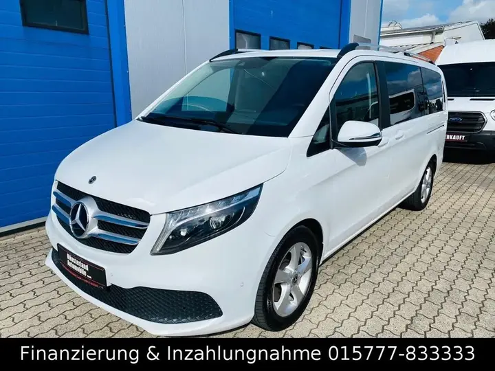 Mercedes-Benz V 220