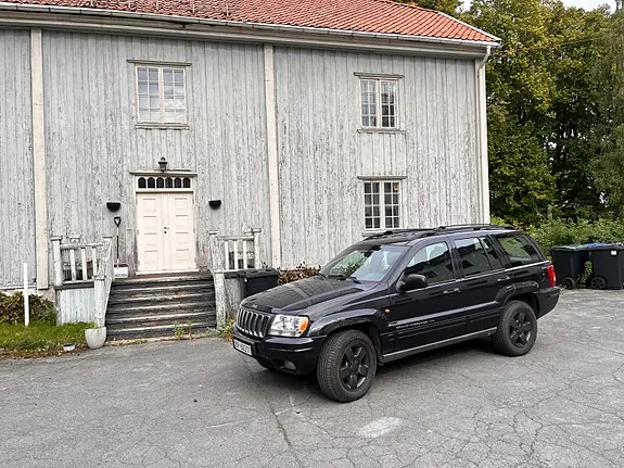 Jeep Grand Cherokee 2001 photo 2