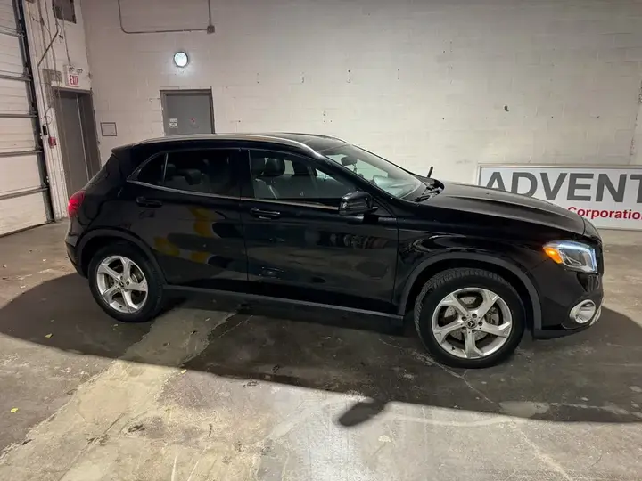 Mercedes-Benz Gla 2019 photo 3