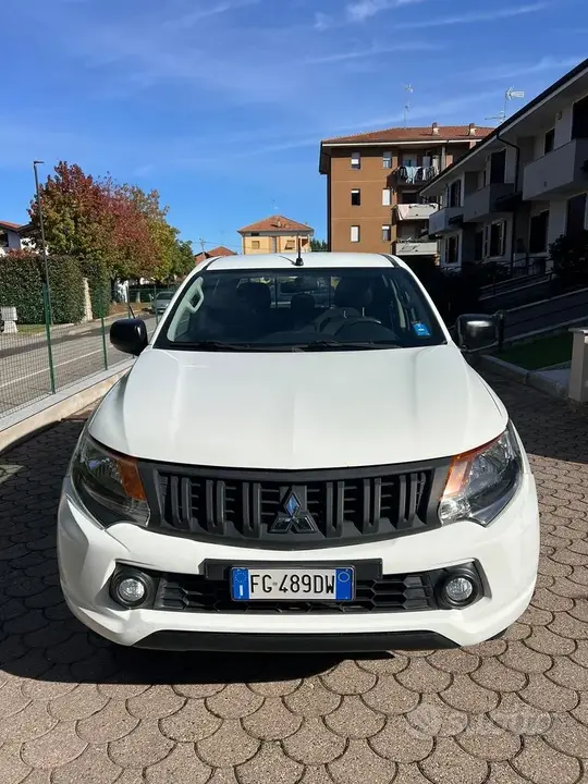 Mitsubishi L200