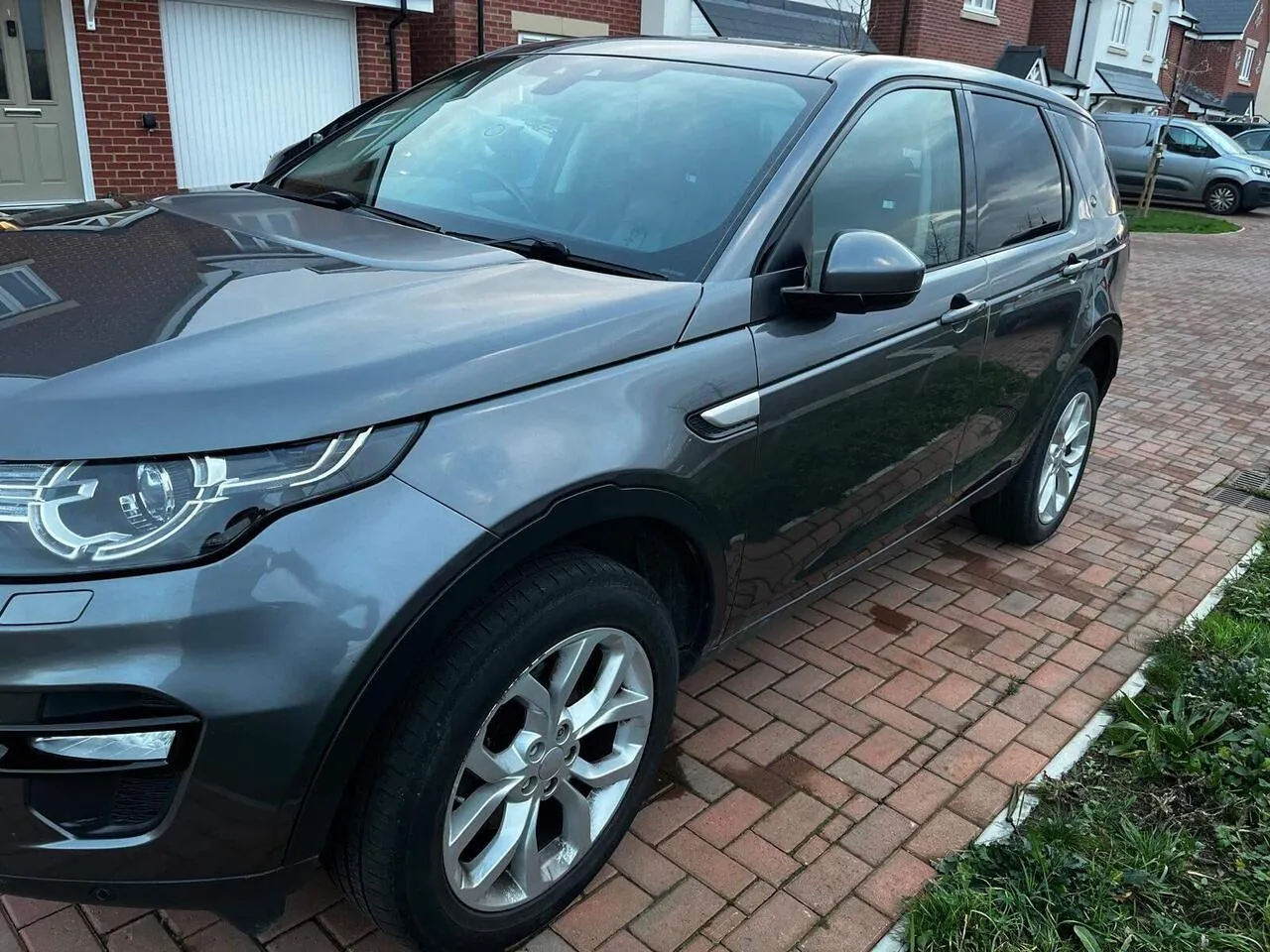Land Rover Discovery Sport 2016 photo 4