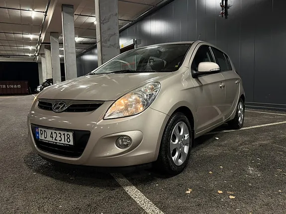 Hyundai I20 2012 photo 2