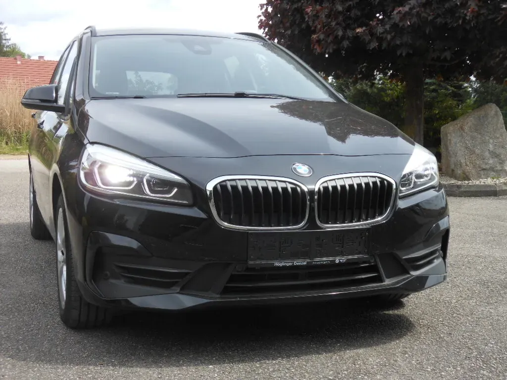 BMW 2 Series 2022 photo 2